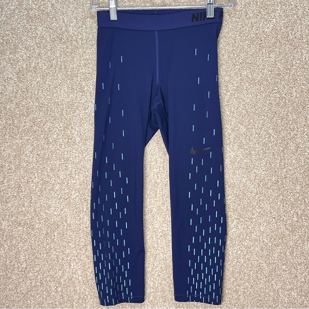 Nike pro dri fit leggings small capri blue active leggings for performance